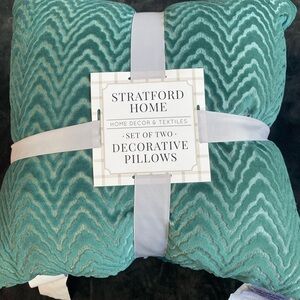 Stratford Home Teal Decorative Pillows Set